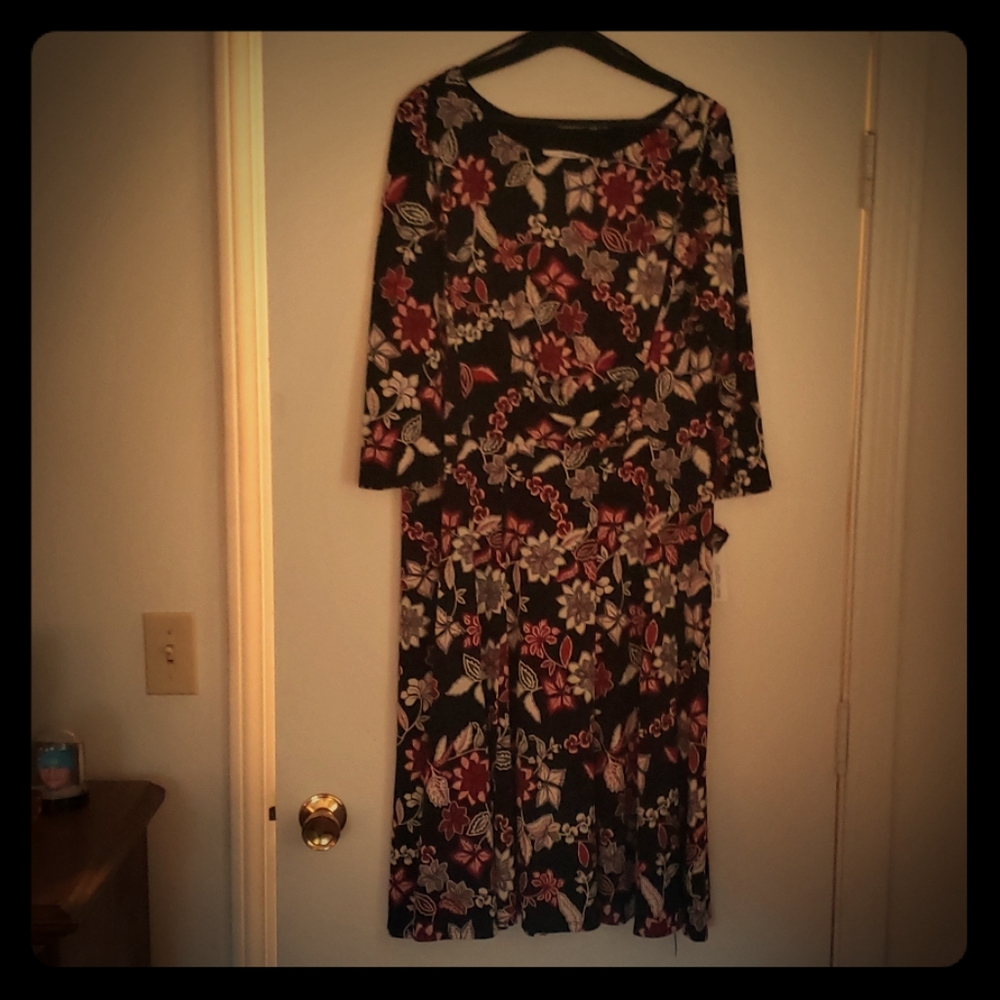 Studio one black floral dress